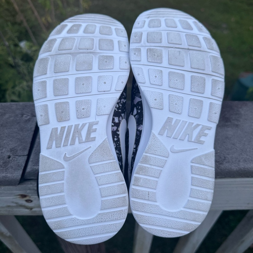 Nike Tanjun Print unisex kids shoes - Picture 8 of 9